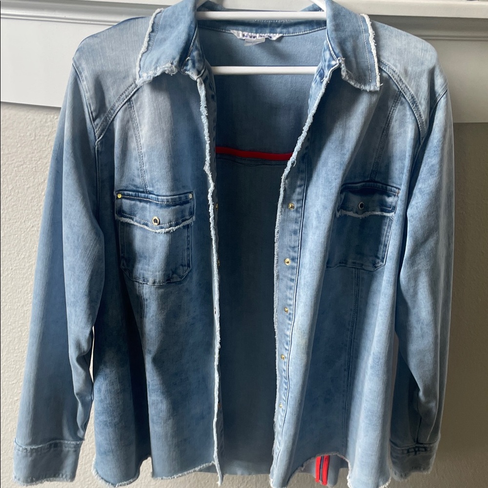 Peter Nygard Light Blue Denim Shirt - Picture 12 of 12
